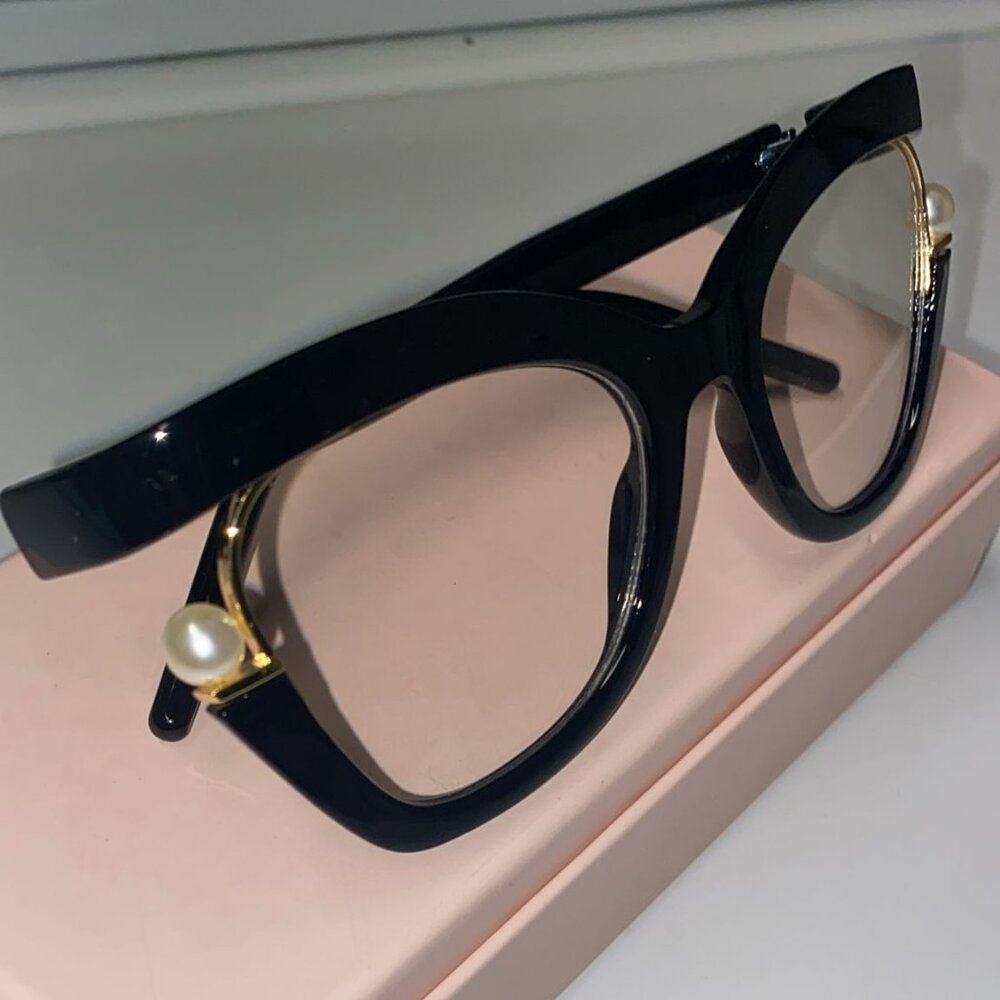 Optical Glasses with Pearls - Picture 3 of 7